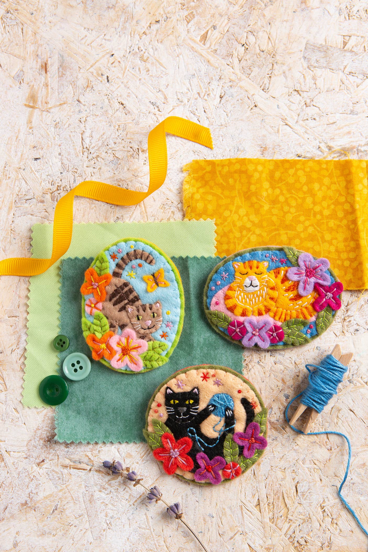 Ginger Cat Felt Craft Brooch Kit