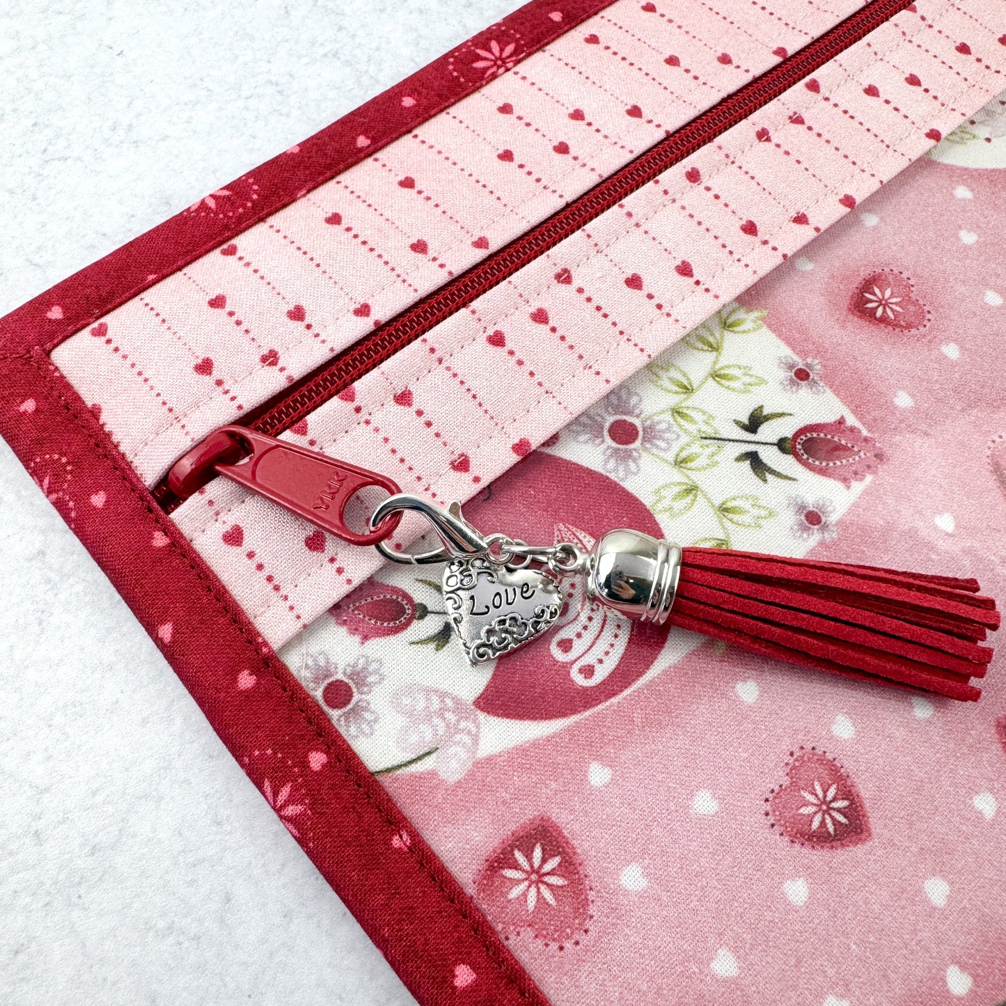 Project Bag Valentine's Pink with Vinyl Front 11 x 14 Inches
