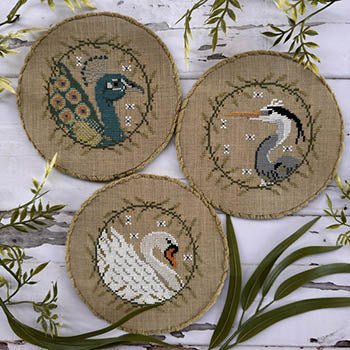 Elegant Birds Trio Pattern