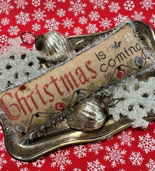 Christmas is Coming Pin Keep Pattern