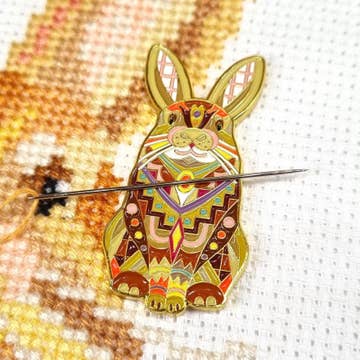 Mandala Rabbit Needle Minder