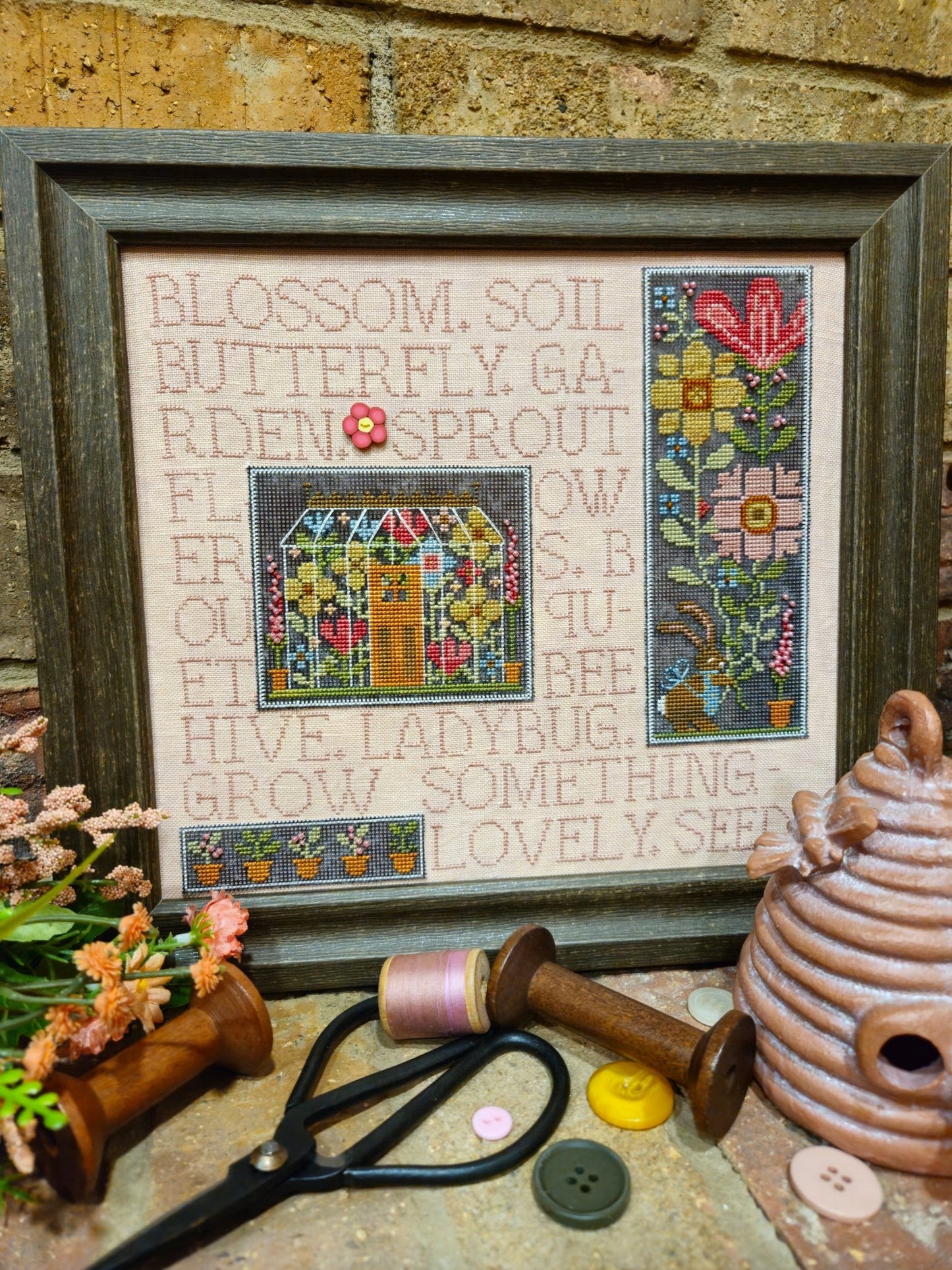Mixed Media Needleart: Flower Garden Pattern