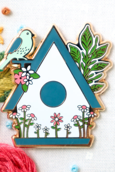 Melody Lane Birdhouse Needleminder