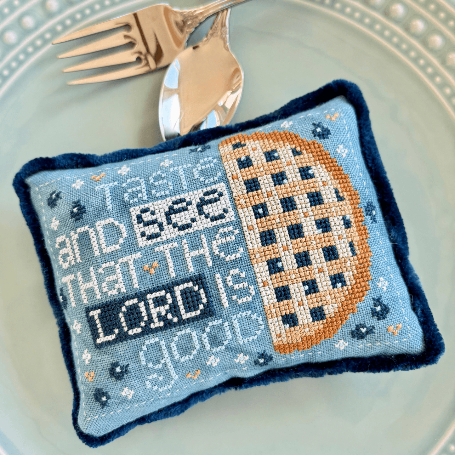 Taste and See Pattern