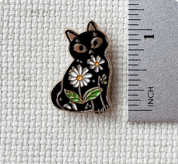 Daisy Cat Enamel Needle Minder
