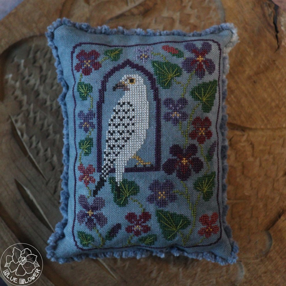 Tudor Falcon Pattern