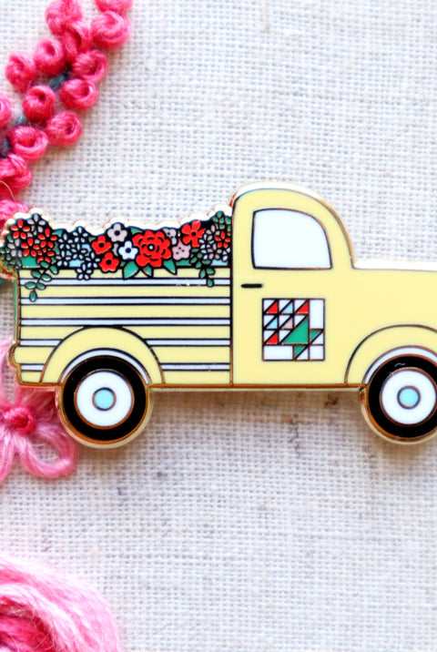 Vintage Flower Truck Needle Minder