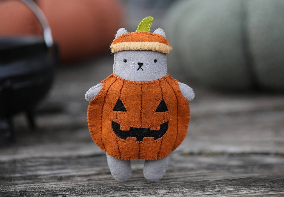 Pumpkin Cat Felt Doll Kit