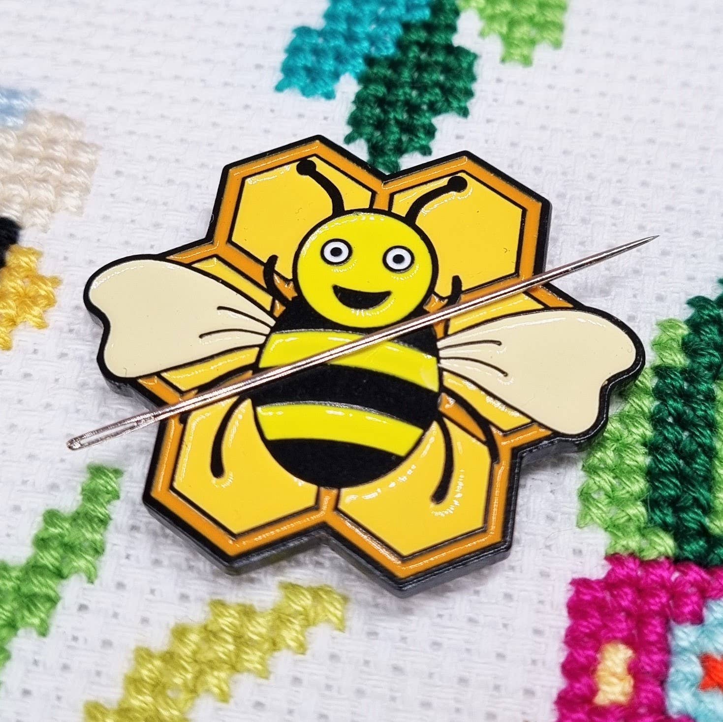 Bee Needle Minder Colour and Cotton