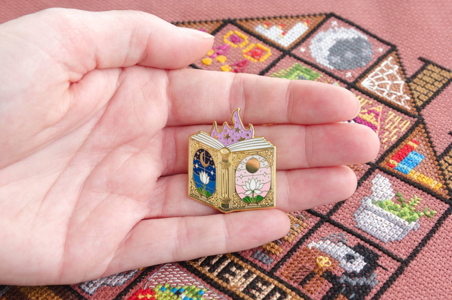 Fairy Book Needle Minder