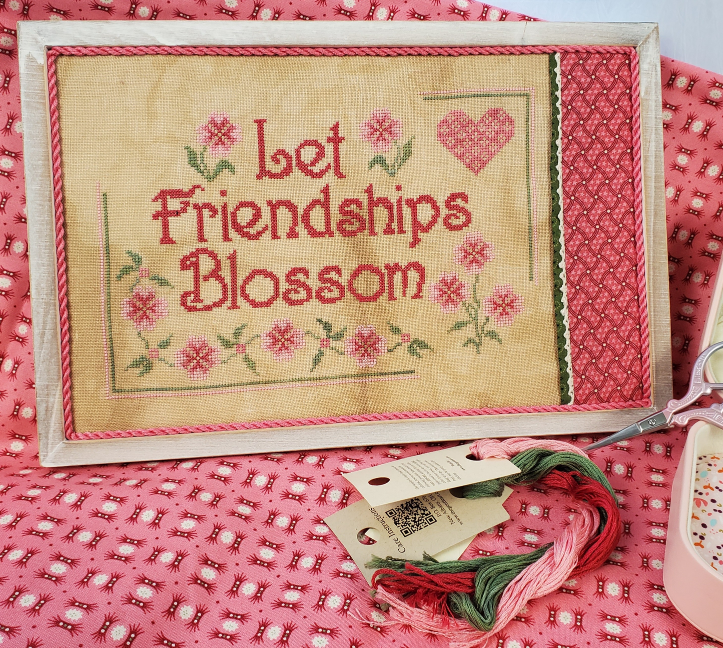 Let Friendships Blossom Pattern