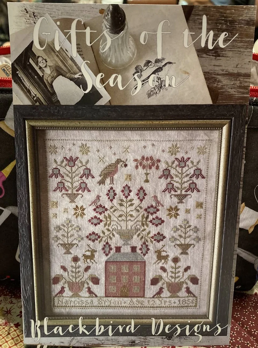 Gifts of the Season Pattern