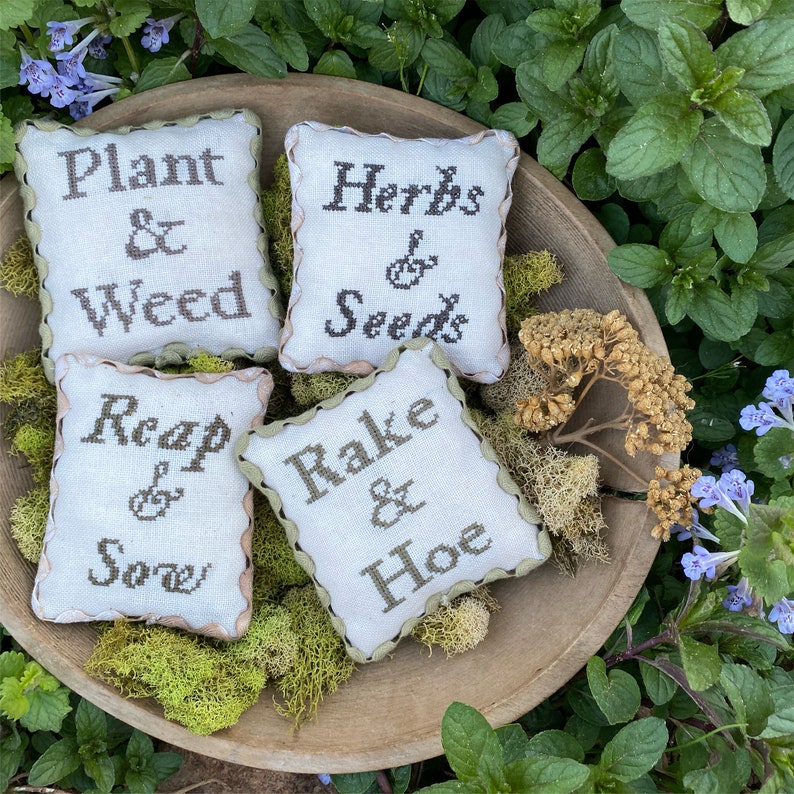 Plant and Weed Quartet Pattern