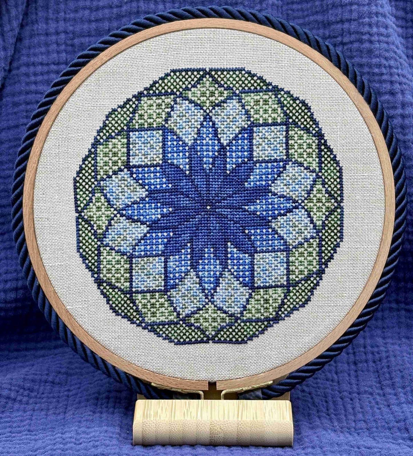 Captivating Rosette Pattern