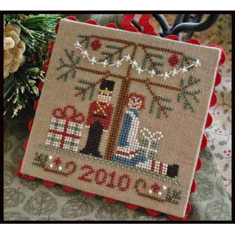 Ornament 10 Under The Tree Pattern