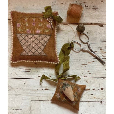 Strawberry Basket Pinkeep and Scissor Fob Pattern