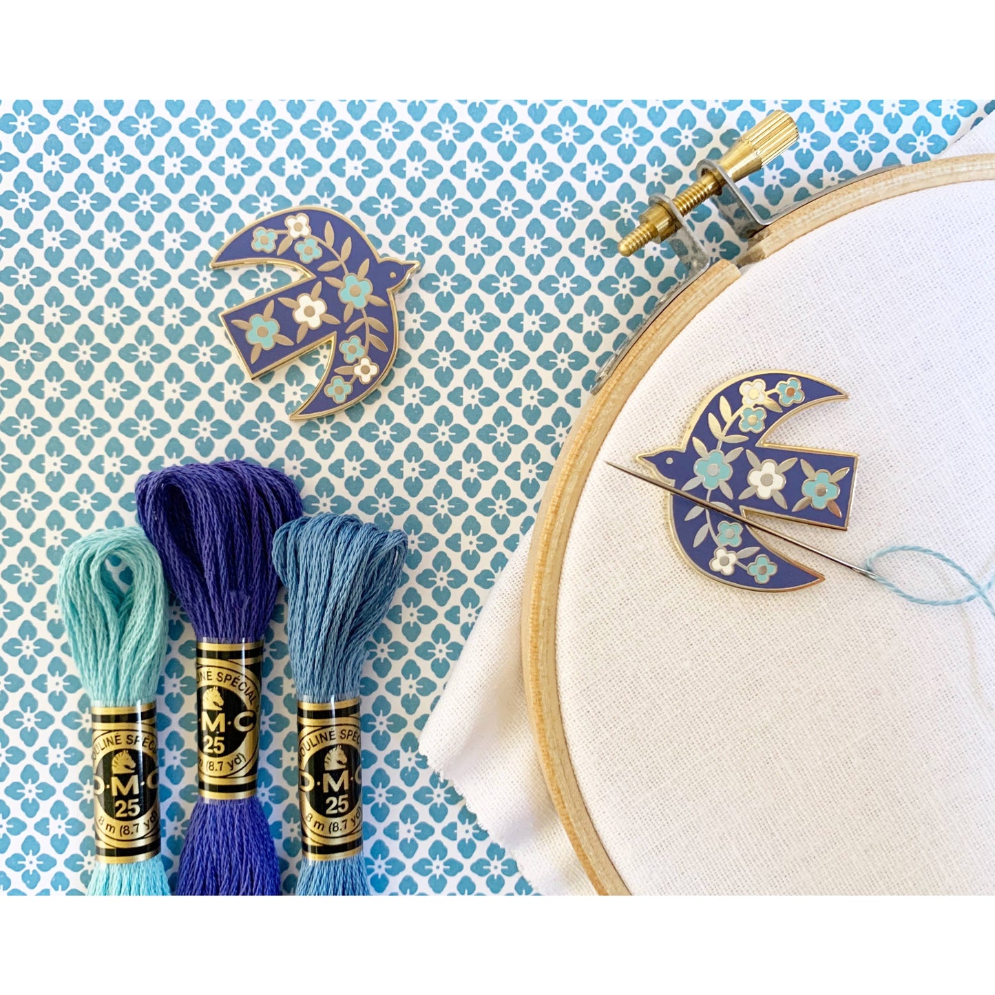 Bluebird Magnetic Needle Minder