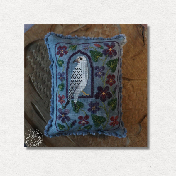Tudor Falcon Pattern