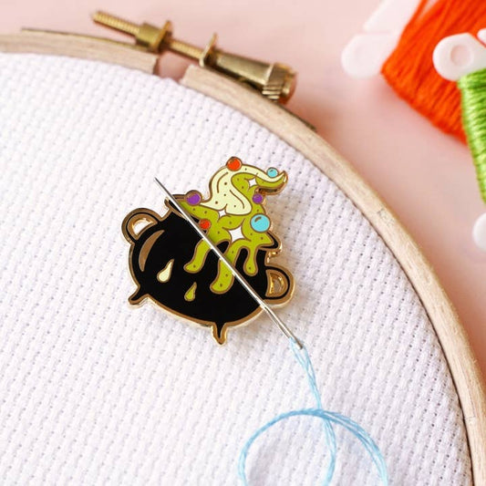 Cauldron Needle Minder