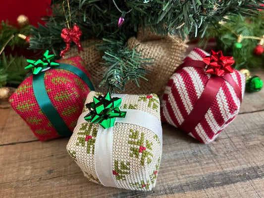 Three Presents- Small Cube Series Pattern