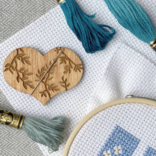 Heart Magnetic Needle Minder