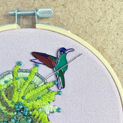 Hummingbird Needle Minder
