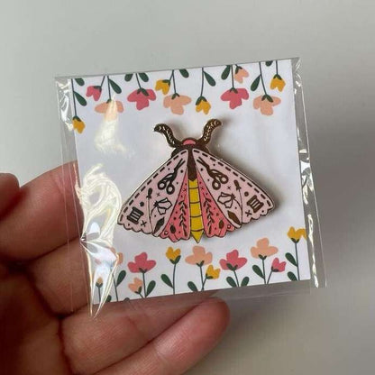 Spring Moth Needle Minder