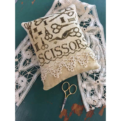 Antique Scissors and Samplers Pattern