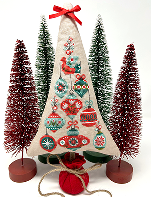 Nordic Ornament Tree Pattern