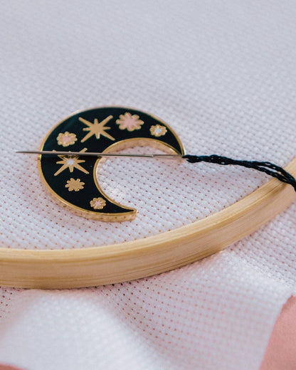 Moon Magnetic Needle Minder