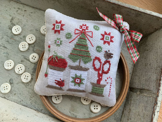 Christmas Spools Pinkeep Pattern