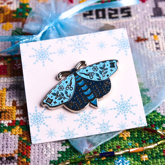 Snow Moth Needle Minder