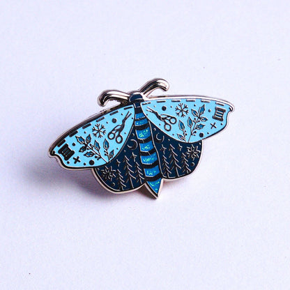 Snow Moth Needle Minder