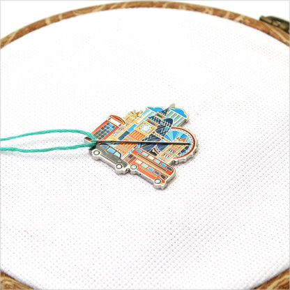 London - Magnetic Needle Minder Set #1