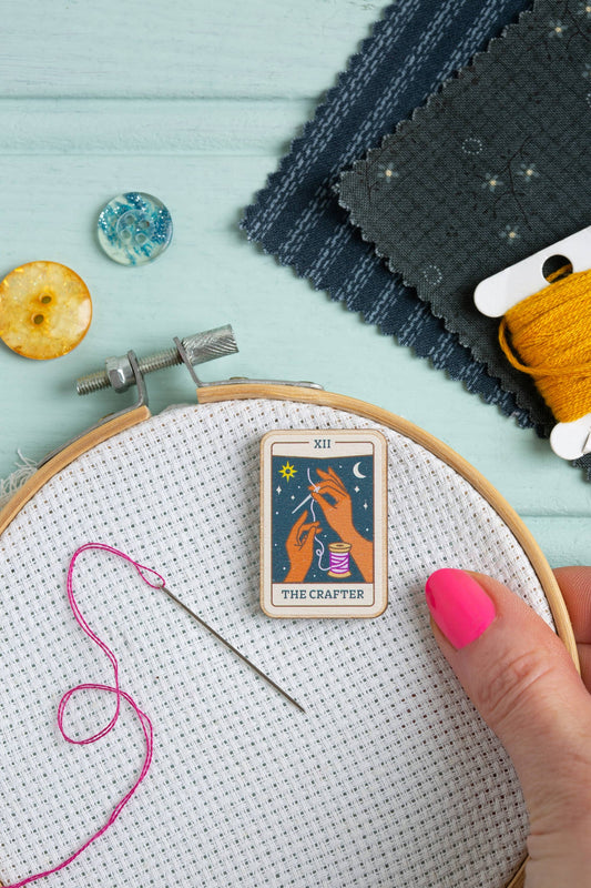 Tarot Card Needle Minder