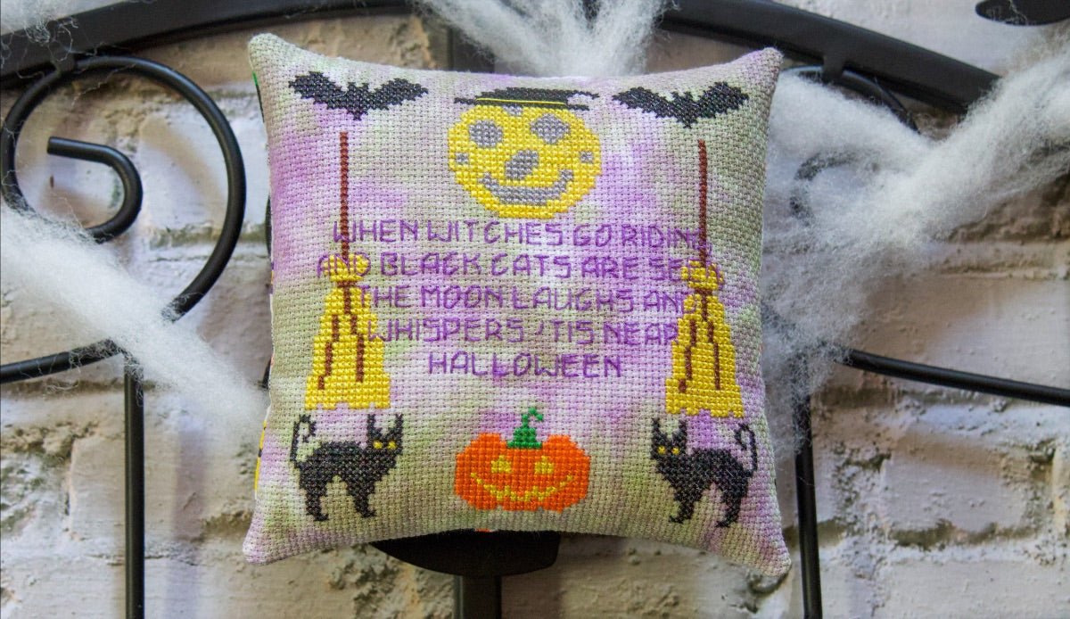 Tis Near Halloween Pattern