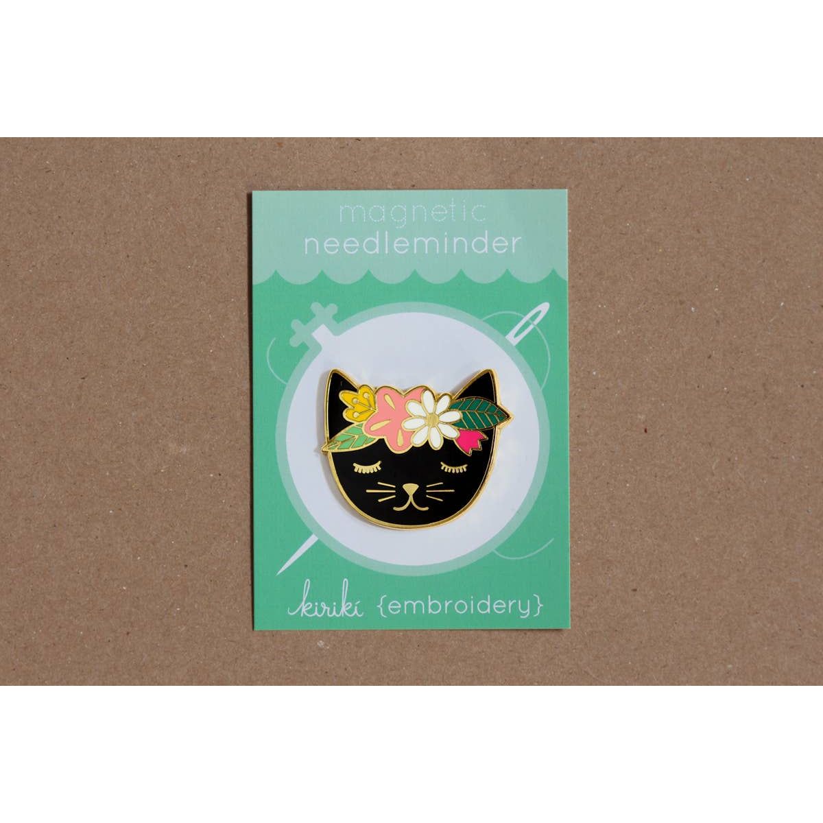 Floral Cat Magnetic Needle Minder