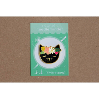 Floral Cat Magnetic Needle Minder