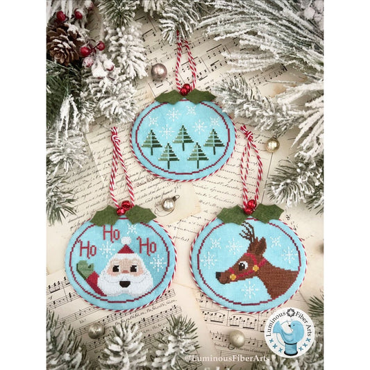 Wintergreen Christmas Pattern