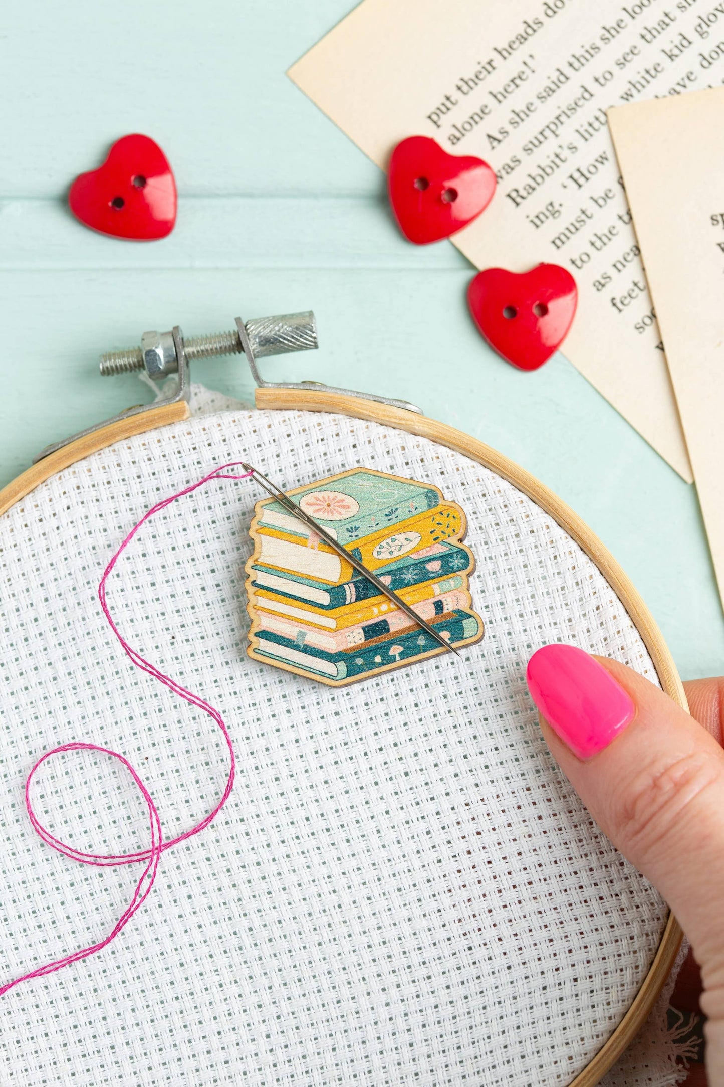 Book Lover Needle Minder