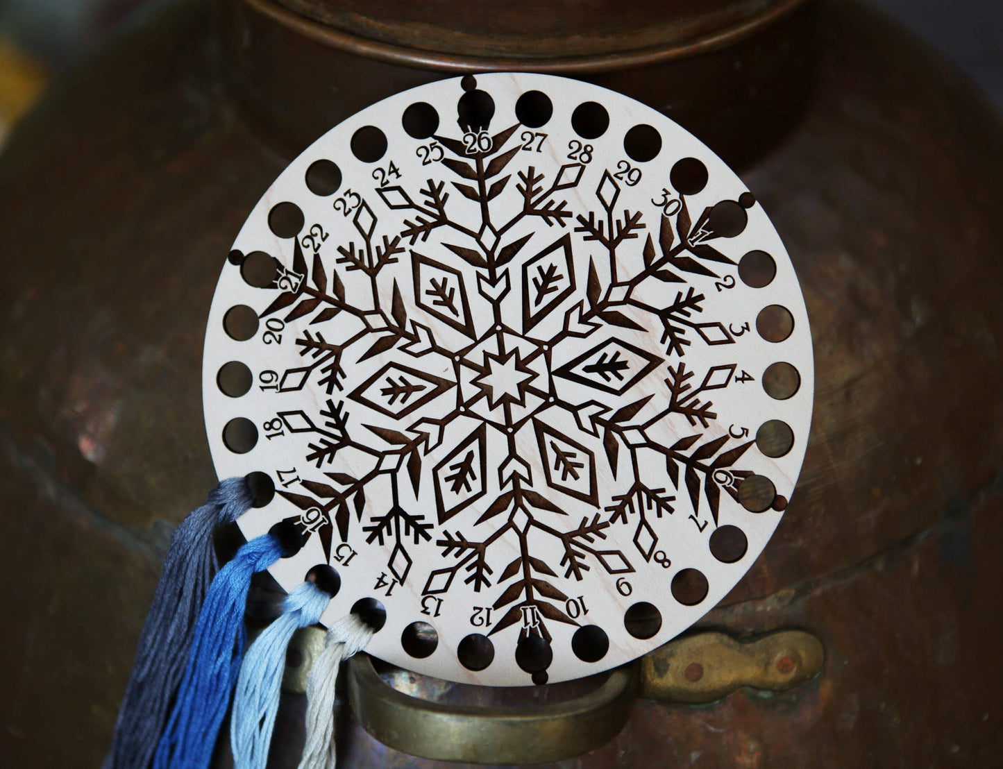 Snowflake 30-Hole Maple Wood Embroidery Floss Storage Holder