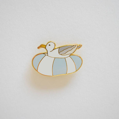 Floating Gull Needle Minder