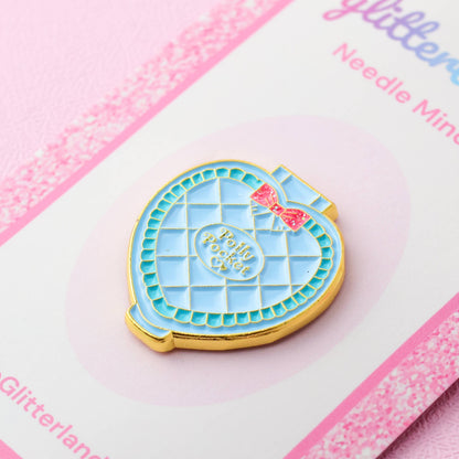 Blue Pocket Doll Compact Needle Minder