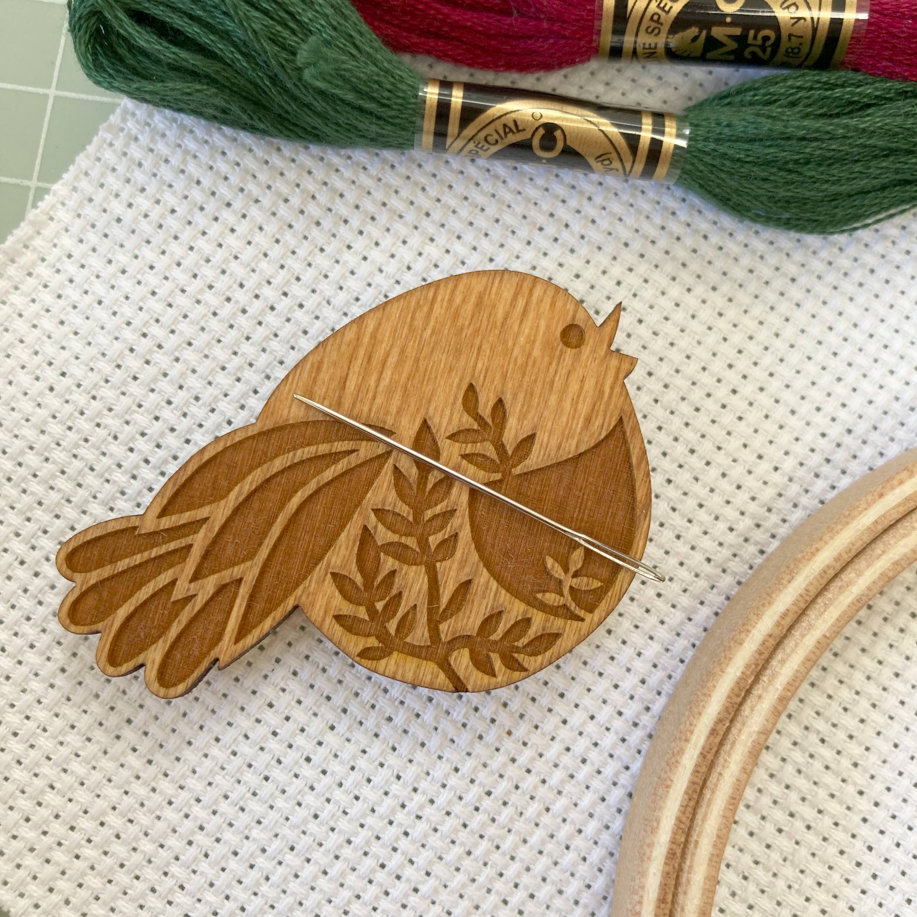 Robin Magnet Robin Magnetic Needle Minder – Colour and Cotton
