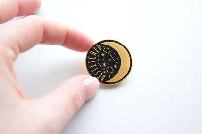 Bestitched Silver Needle Minder