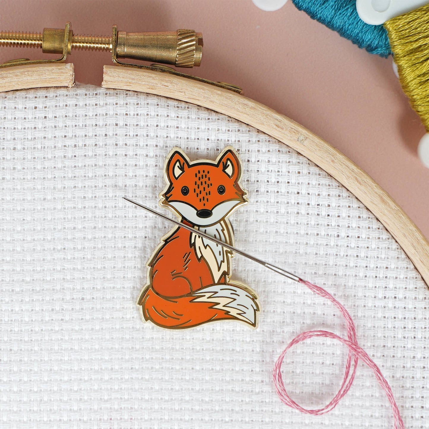 Fox Needle Minder