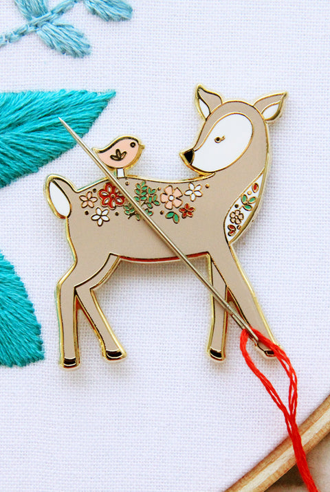 Floral Deer Needle Minder