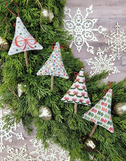Festive Mini Trees Pattern