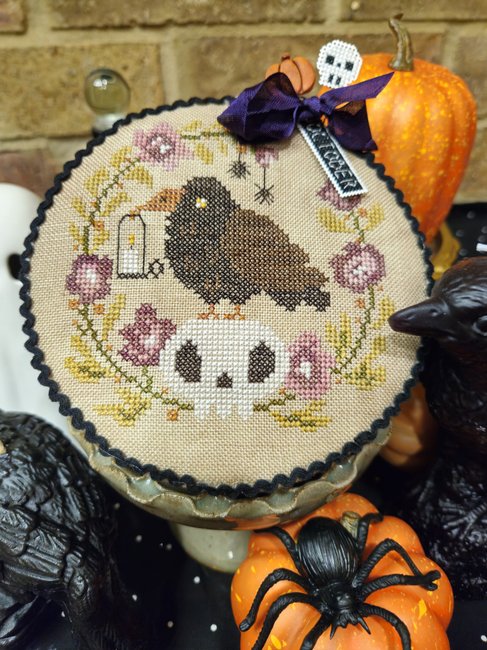 Pin Drum Shorties Month #10 Crow Pattern