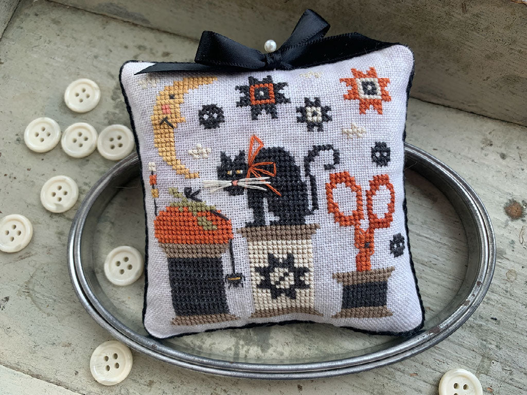 Halloween Spools Pinkeep Pattern